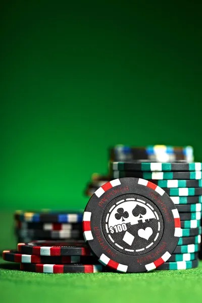 Free-spin bonus round on paham4d showing expanded reels and multipliers